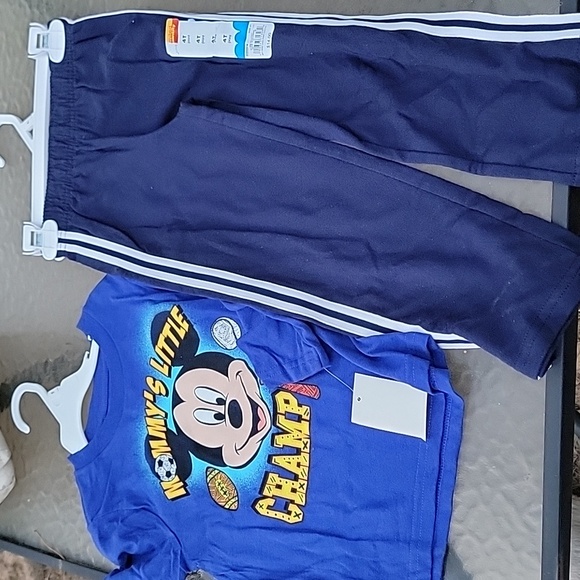 Lot if 4t Boys 3 tops 1 Pant - Picture 4 of 4